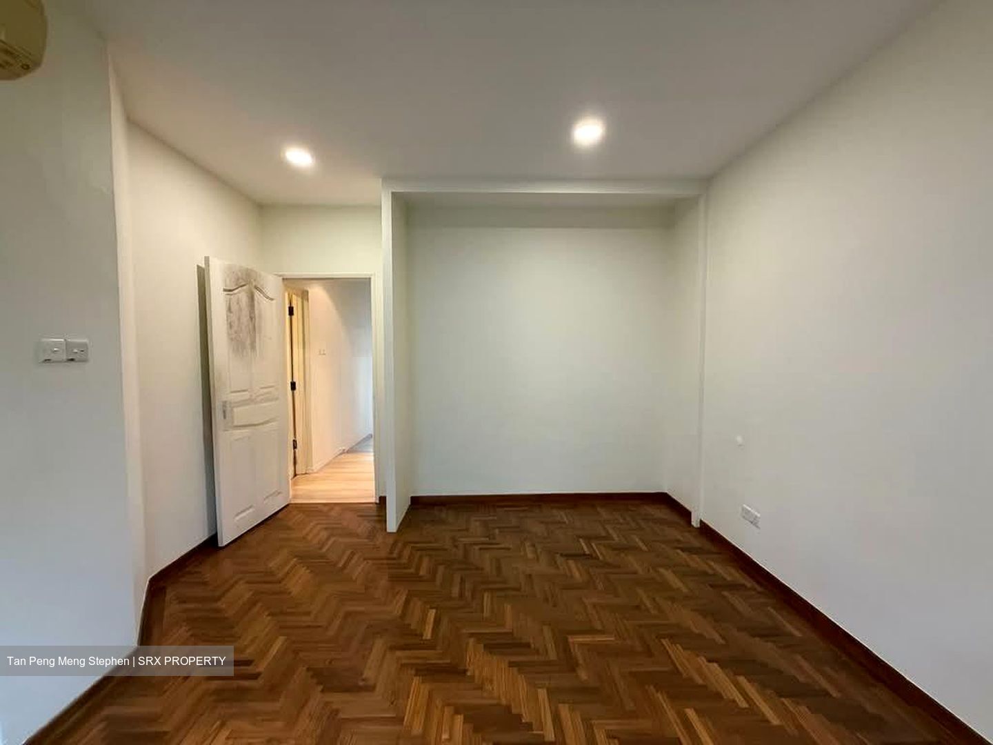 Charlton Corner (D19), Apartment #537578041